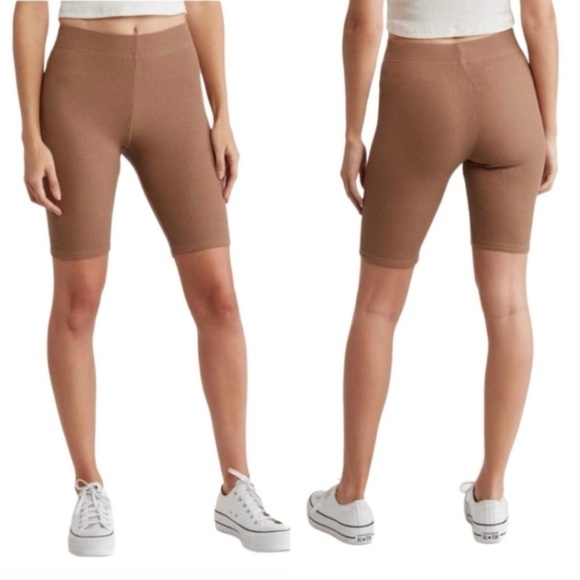 NWT Good American Thermal Bike Shorts Size 1 / Small - Picture 1 of 6